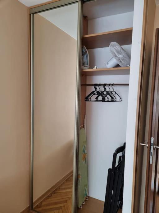 Appartement Przytulne Mieszkanko Z Balkonem I Parkingiem W Sercu Pragi Poludnie Warschau